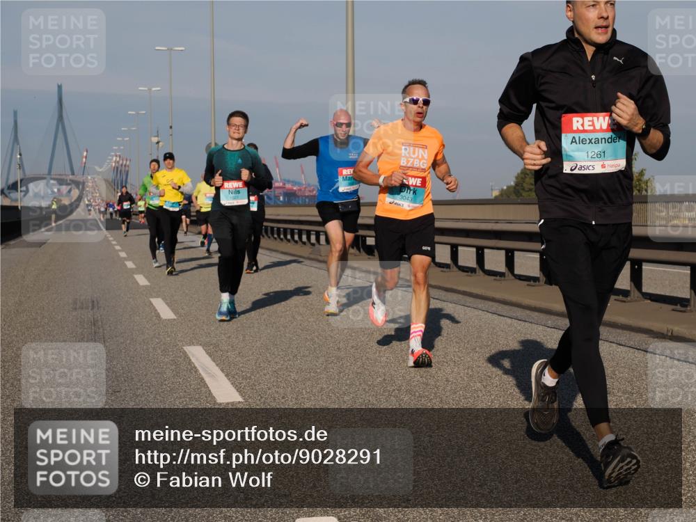 03.10.2025 - Köhlbrandbrückenlauf Fabian Wolf http://msf.ph/oto/9028291 03.10.2025 09:43:41 Position 3 1027, 3043, 1261 meine-sportfotos.de
