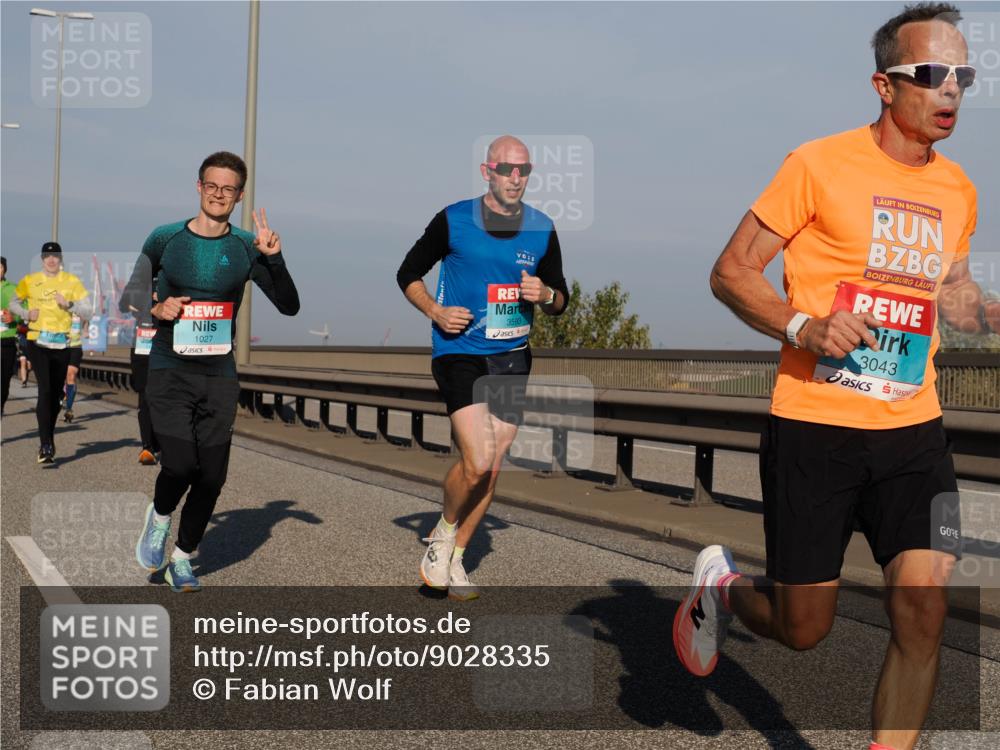03.10.2025 - Köhlbrandbrückenlauf Fabian Wolf http://msf.ph/oto/9028335 03.10.2025 09:43:43 Position 3 1027, 3593, 3043 meine-sportfotos.de