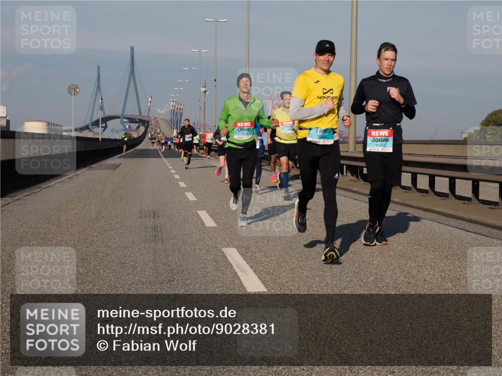 03.10.2025 - Köhlbrandbrückenlauf Fabian Wolf http://msf.ph/oto/9028381 03.10.2025 09:43:44 Position 3 3332, 3136 meine-sportfotos.de