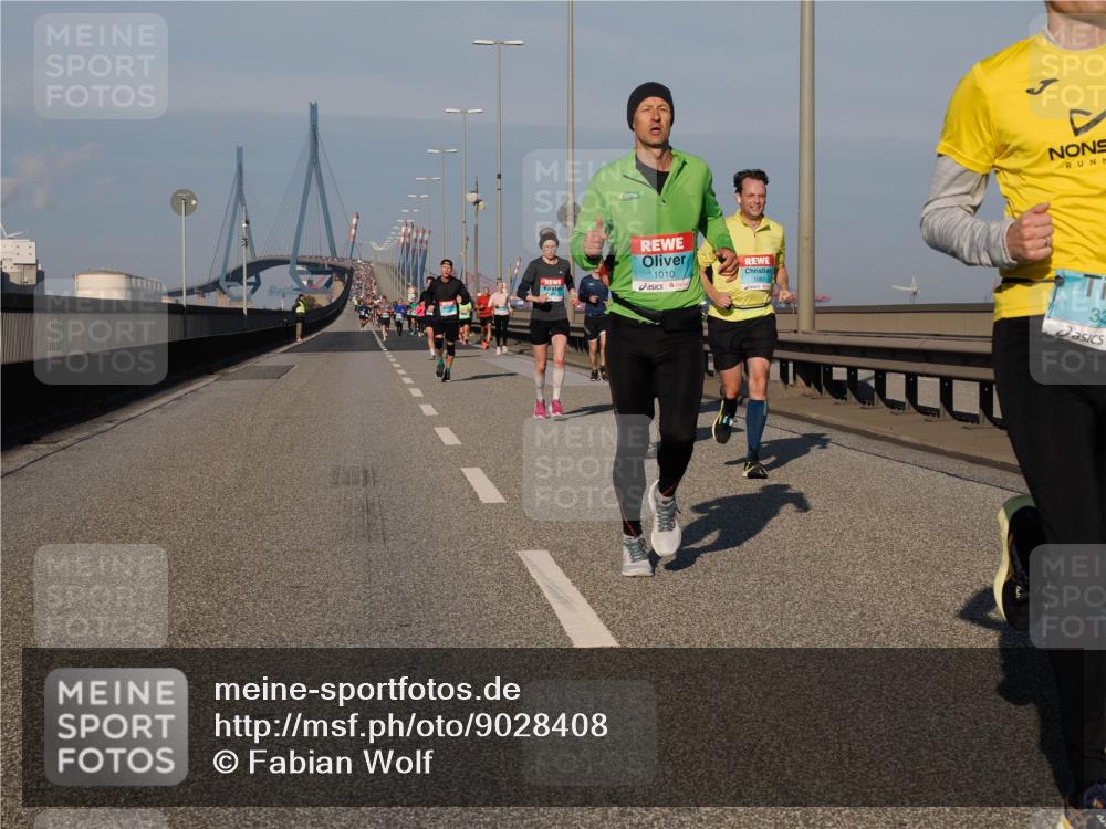 03.10.2025 - Köhlbrandbrückenlauf Fabian Wolf http://msf.ph/oto/9028408 03.10.2025 09:43:46 Position 3 1010, 33 meine-sportfotos.de