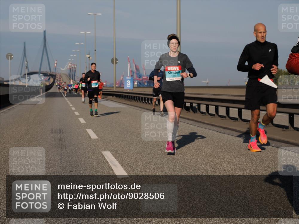 03.10.2025 - Köhlbrandbrückenlauf Fabian Wolf http://msf.ph/oto/9028506 03.10.2025 09:43:49 Position 3 1258 meine-sportfotos.de