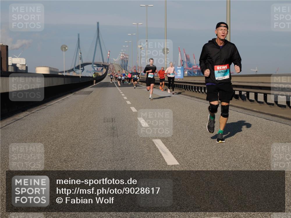 03.10.2025 - Köhlbrandbrückenlauf Fabian Wolf http://msf.ph/oto/9028617 03.10.2025 09:43:53 Position 3 1703 meine-sportfotos.de
