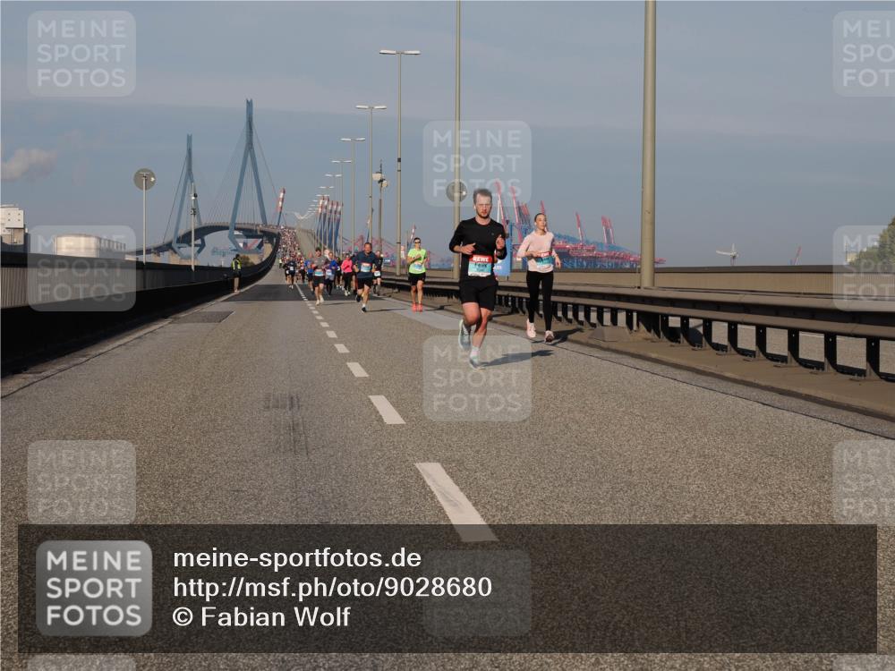 03.10.2025 - Köhlbrandbrückenlauf Fabian Wolf http://msf.ph/oto/9028680 03.10.2025 09:43:55 Position 3  meine-sportfotos.de