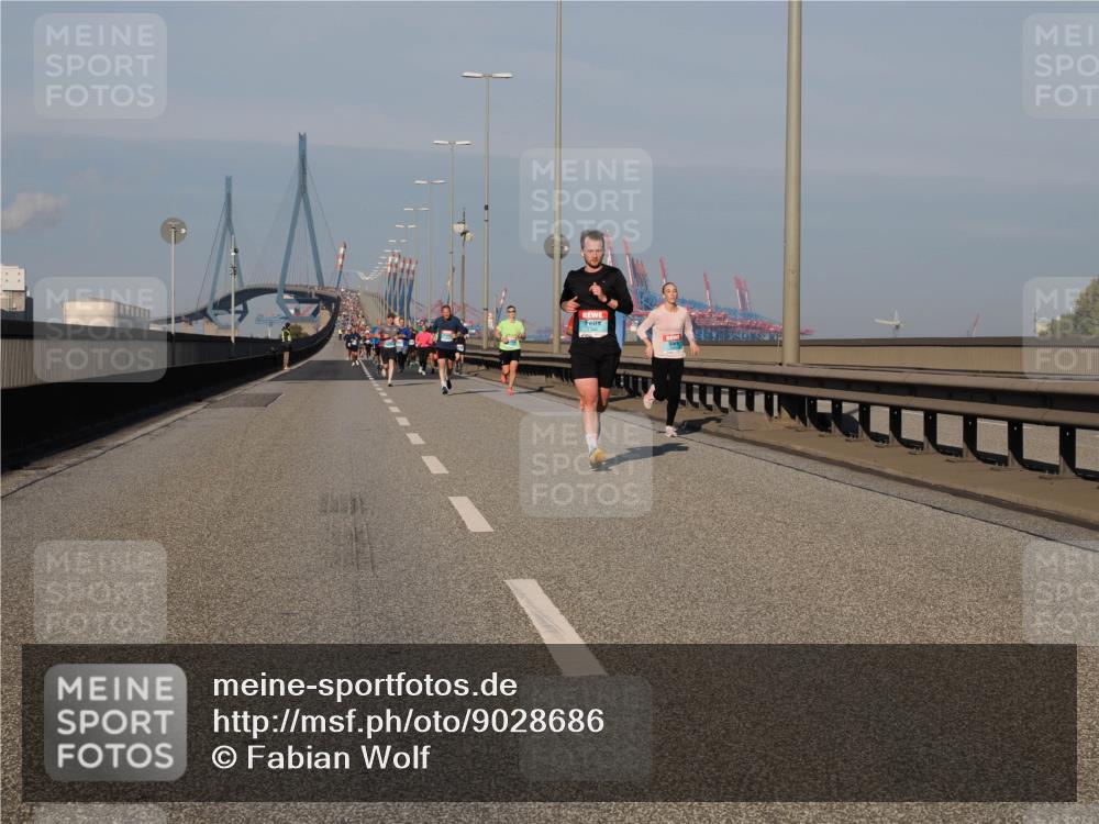 03.10.2025 - Köhlbrandbrückenlauf Fabian Wolf http://msf.ph/oto/9028686 03.10.2025 09:43:55 Position 3  meine-sportfotos.de