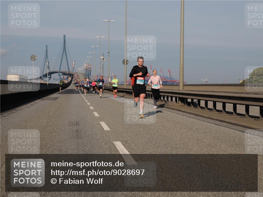 03.10.2025 - Köhlbrandbrückenlauf Fabian Wolf http://msf.ph/oto/9028697 03.10.2025 09:43:56 Position 3  meine-sportfotos.de