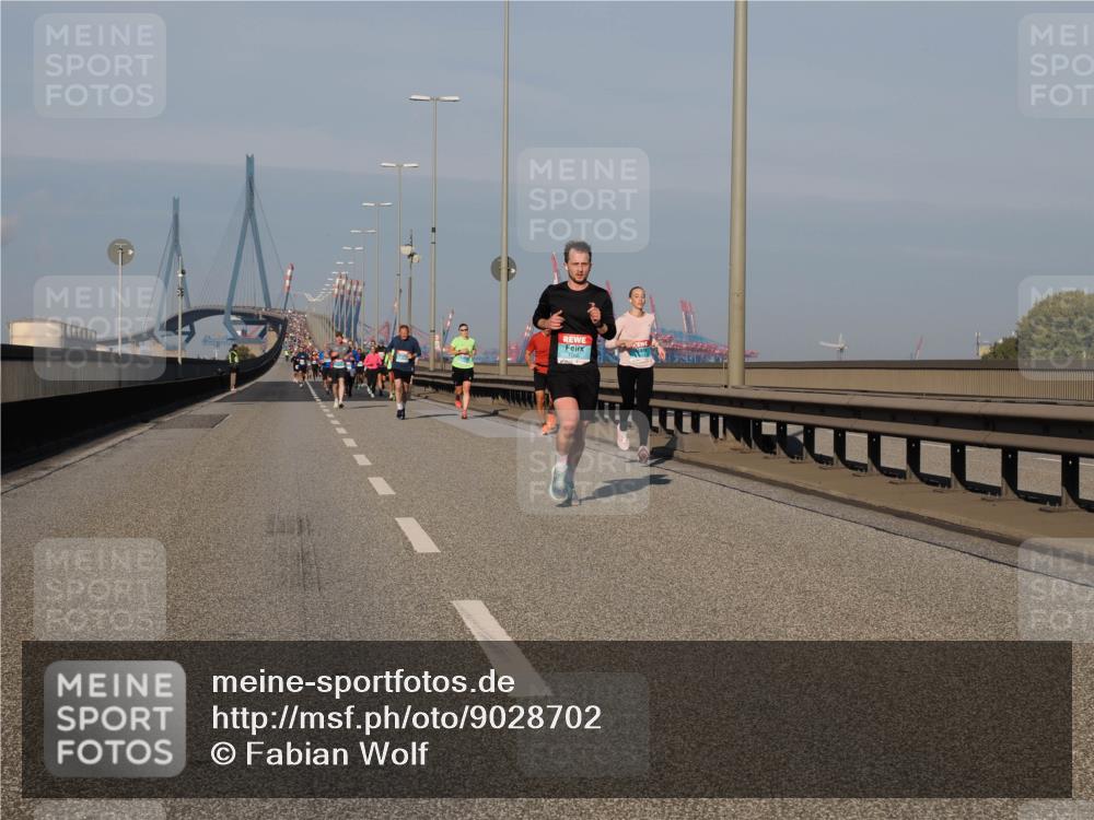 03.10.2025 - Köhlbrandbrückenlauf Fabian Wolf http://msf.ph/oto/9028702 03.10.2025 09:43:56 Position 3  meine-sportfotos.de