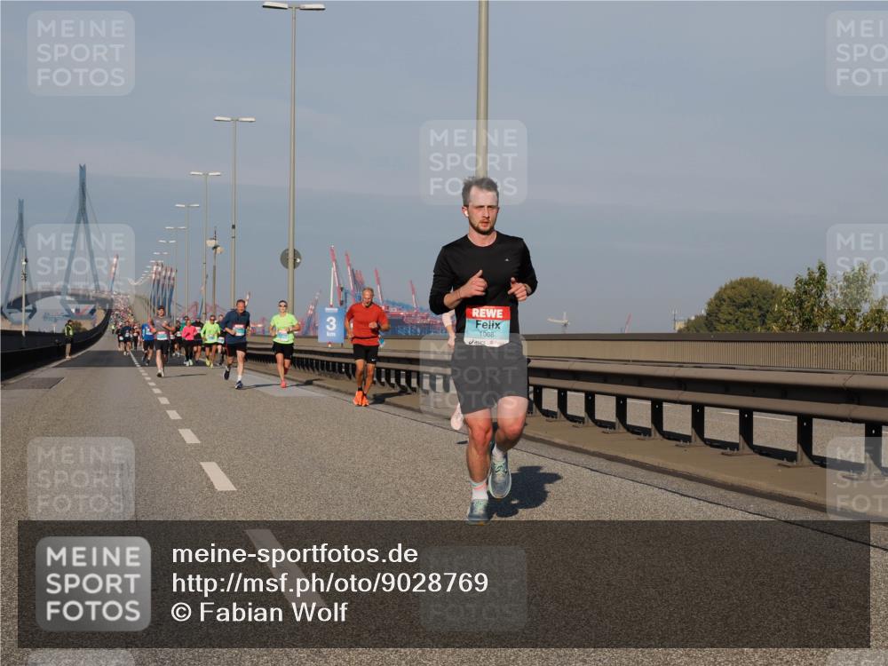 03.10.2025 - Köhlbrandbrückenlauf Fabian Wolf http://msf.ph/oto/9028769 03.10.2025 09:43:58 Position 3 3, 1068 meine-sportfotos.de