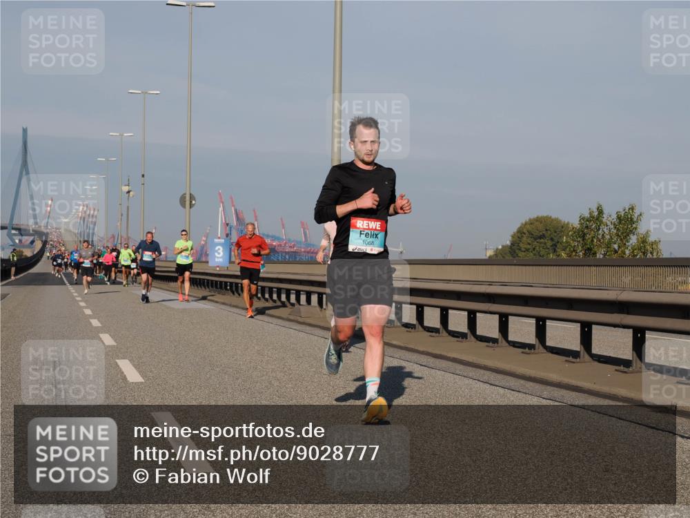 03.10.2025 - Köhlbrandbrückenlauf Fabian Wolf http://msf.ph/oto/9028777 03.10.2025 09:43:58 Position 3 3, 1068 meine-sportfotos.de