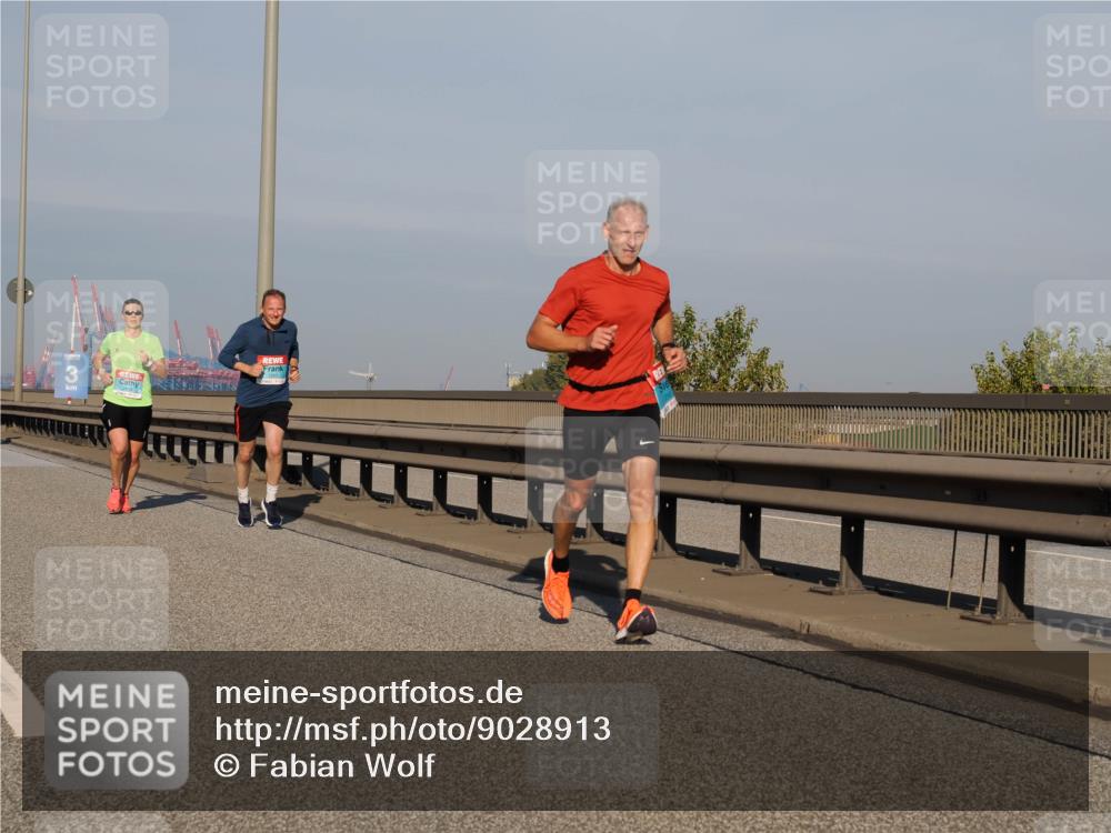 03.10.2025 - Köhlbrandbrückenlauf Fabian Wolf http://msf.ph/oto/9028913 03.10.2025 09:44:03 Position 3  meine-sportfotos.de