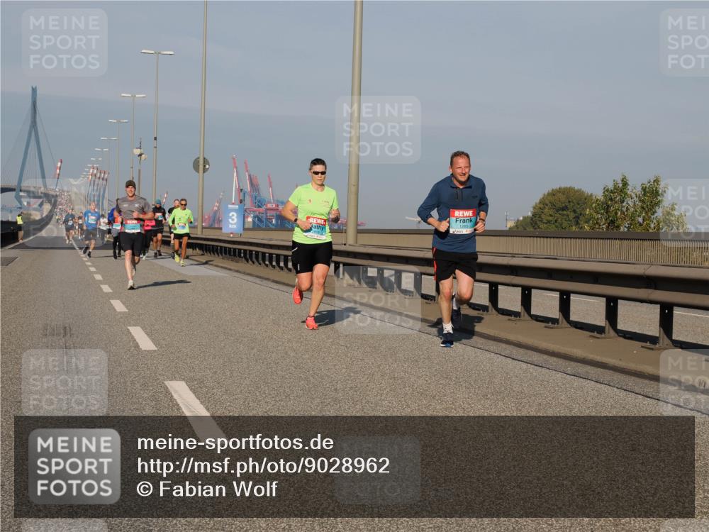 03.10.2025 - Köhlbrandbrückenlauf Fabian Wolf http://msf.ph/oto/9028962 03.10.2025 09:44:04 Position 3 3, 1265 meine-sportfotos.de