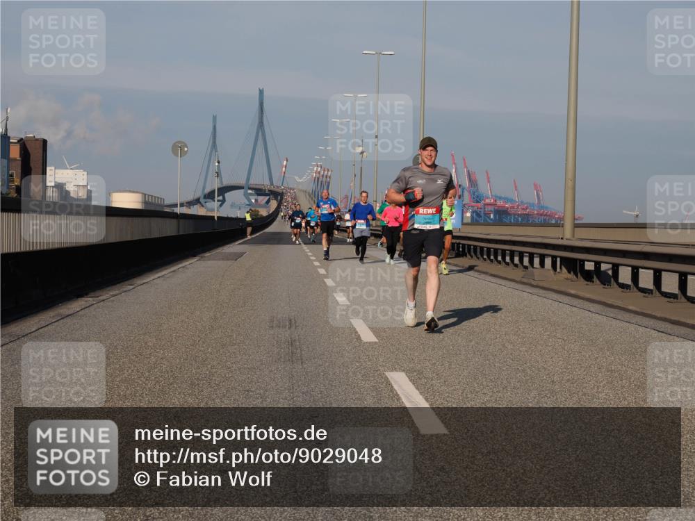 03.10.2025 - Köhlbrandbrückenlauf Fabian Wolf http://msf.ph/oto/9029048 03.10.2025 09:44:07 Position 3 3795 meine-sportfotos.de