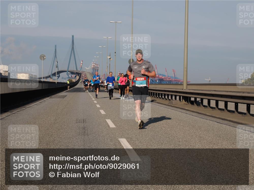 03.10.2025 - Köhlbrandbrückenlauf Fabian Wolf http://msf.ph/oto/9029061 03.10.2025 09:44:08 Position 3 3795 meine-sportfotos.de