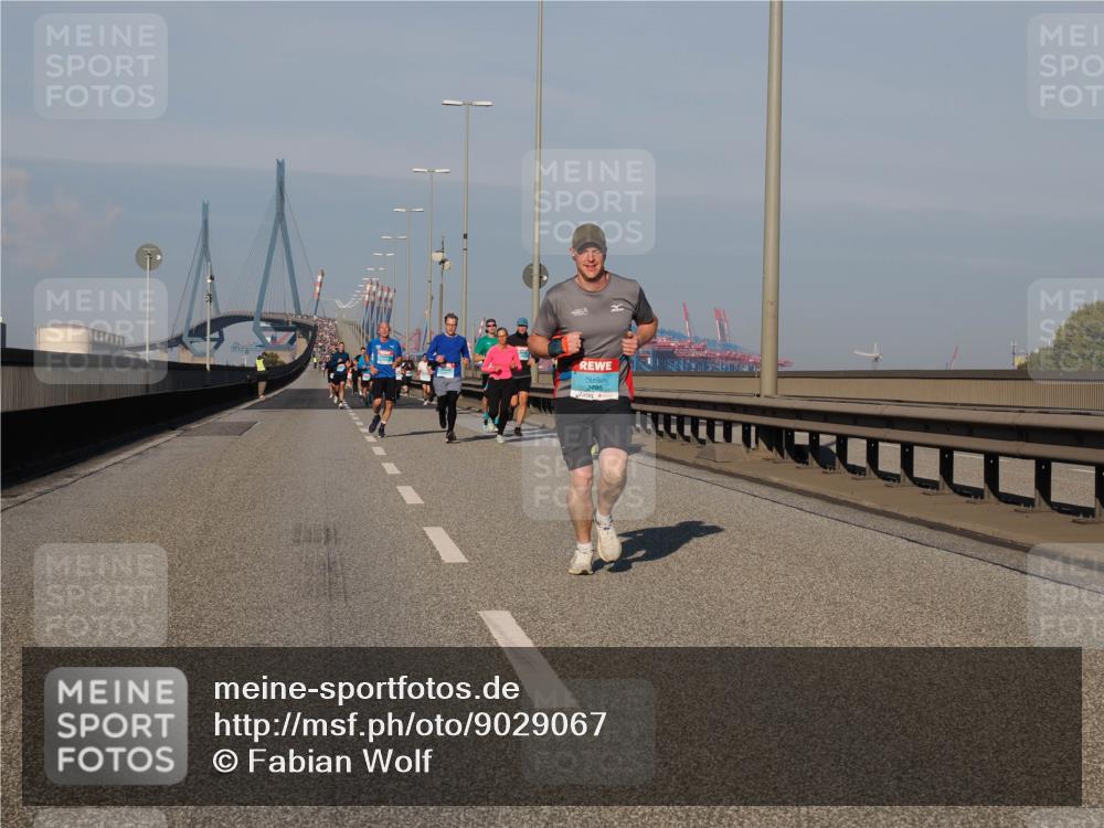 03.10.2025 - Köhlbrandbrückenlauf Fabian Wolf http://msf.ph/oto/9029067 03.10.2025 09:44:08 Position 3 3795 meine-sportfotos.de