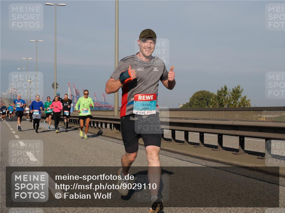 03.10.2025 - Köhlbrandbrückenlauf Fabian Wolf http://msf.ph/oto/9029110 03.10.2025 09:44:09 Position 3 3795 meine-sportfotos.de