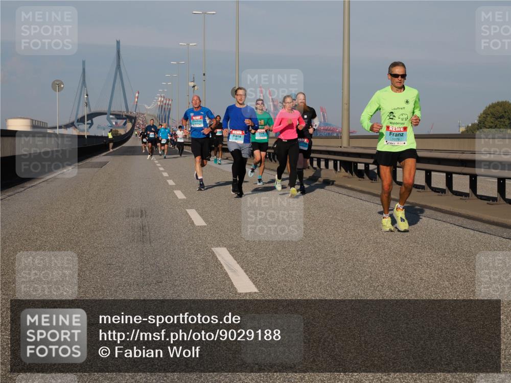 03.10.2025 - Köhlbrandbrückenlauf Fabian Wolf http://msf.ph/oto/9029188 03.10.2025 09:44:12 Position 3 2801, 1079 meine-sportfotos.de