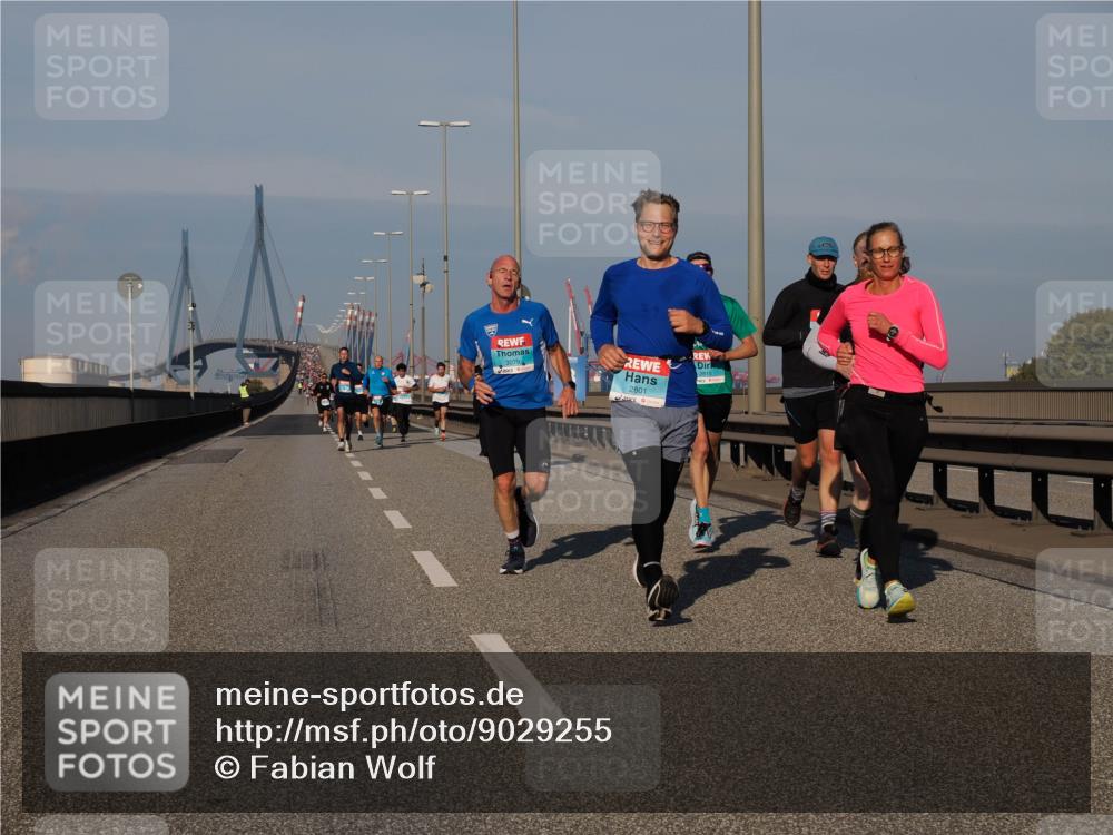 03.10.2025 - Köhlbrandbrückenlauf Fabian Wolf http://msf.ph/oto/9029255 03.10.2025 09:44:15 Position 3 2801, 2815 meine-sportfotos.de