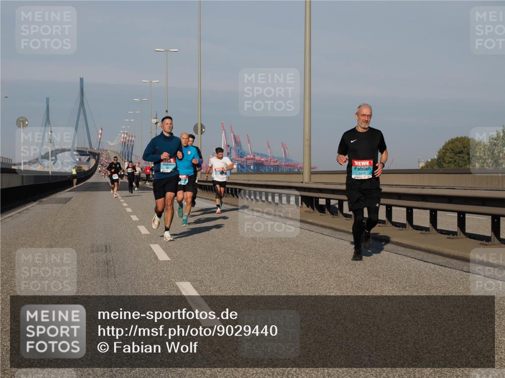 03.10.2025 - Köhlbrandbrückenlauf Fabian Wolf http://msf.ph/oto/9029440 03.10.2025 09:44:23 Position 3 3211 meine-sportfotos.de