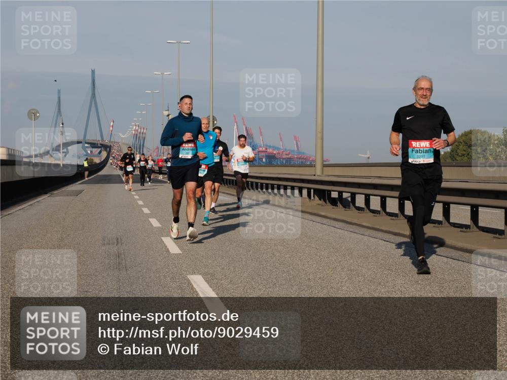 03.10.2025 - Köhlbrandbrückenlauf Fabian Wolf http://msf.ph/oto/9029459 03.10.2025 09:44:23 Position 3 3211 meine-sportfotos.de