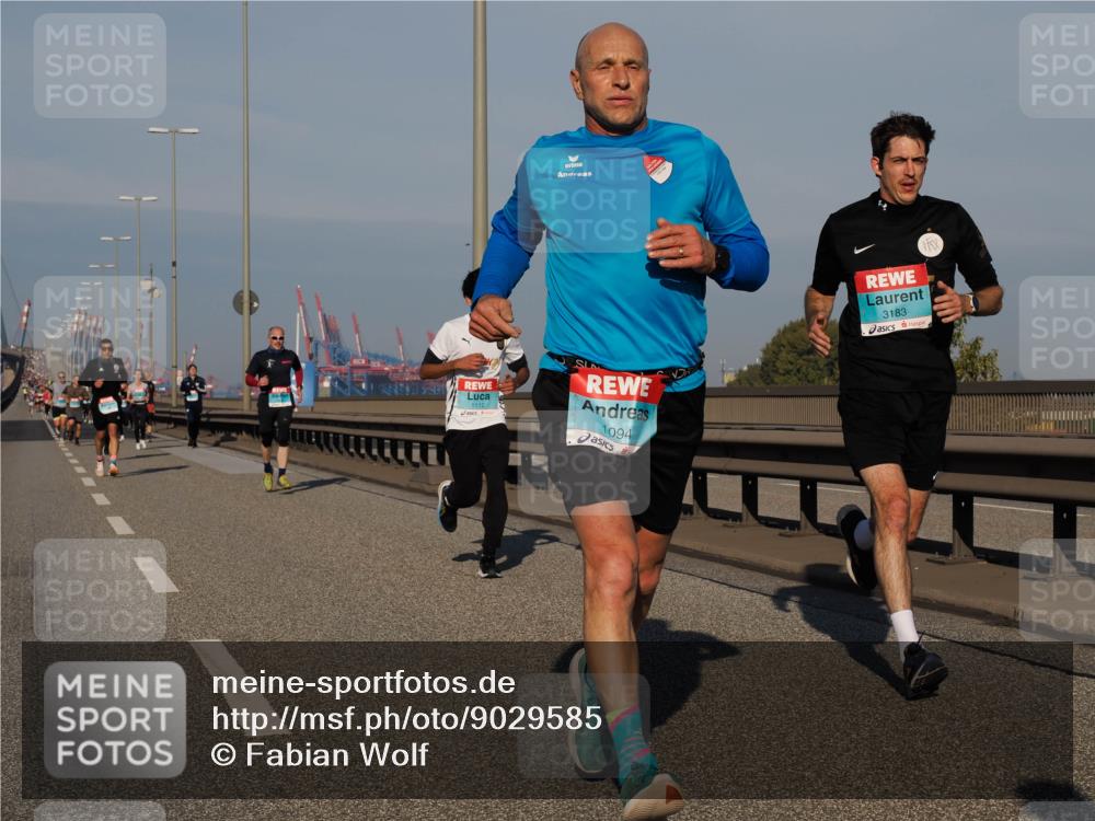 03.10.2025 - Köhlbrandbrückenlauf Fabian Wolf http://msf.ph/oto/9029585 03.10.2025 09:44:27 Position 3 1112, 1094, 3183 meine-sportfotos.de