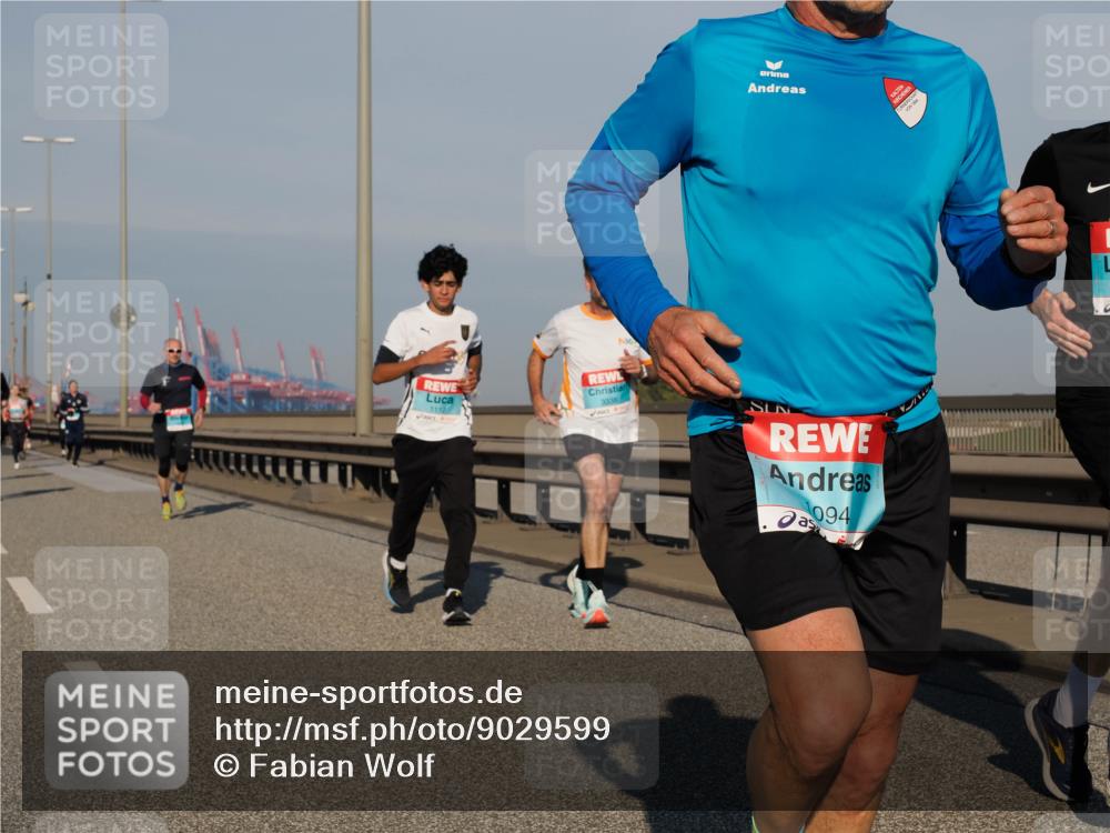 03.10.2025 - Köhlbrandbrückenlauf Fabian Wolf http://msf.ph/oto/9029599 03.10.2025 09:44:28 Position 3 1112, 094 meine-sportfotos.de