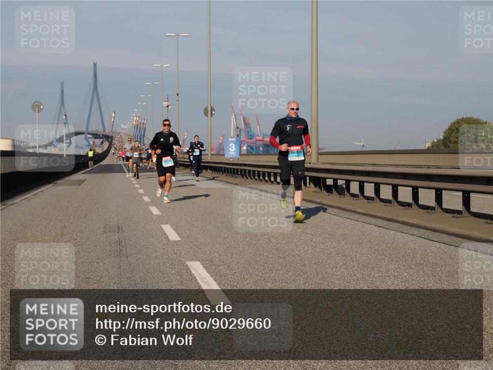 03.10.2025 - Köhlbrandbrückenlauf Fabian Wolf http://msf.ph/oto/9029660 03.10.2025 09:44:30 Position 3  meine-sportfotos.de
