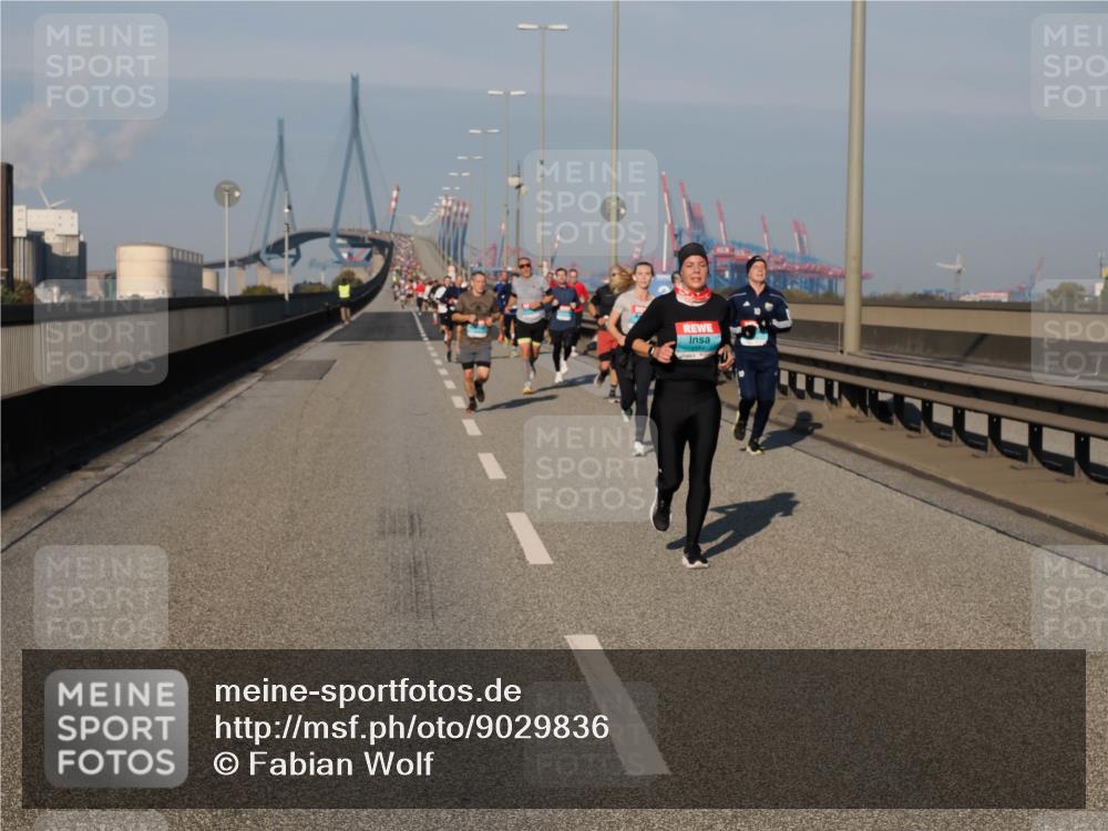 03.10.2025 - Köhlbrandbrückenlauf Fabian Wolf http://msf.ph/oto/9029836 03.10.2025 09:44:36 Position 3  meine-sportfotos.de