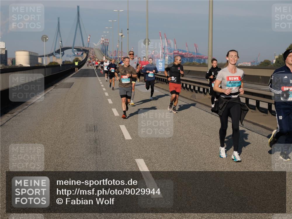 03.10.2025 - Köhlbrandbrückenlauf Fabian Wolf http://msf.ph/oto/9029944 03.10.2025 09:44:39 Position 3 3, 3246, 10, 10 meine-sportfotos.de