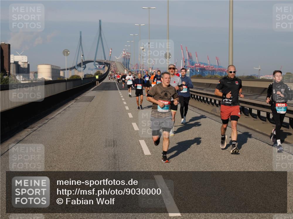 03.10.2025 - Köhlbrandbrückenlauf Fabian Wolf http://msf.ph/oto/9030000 03.10.2025 09:44:41 Position 3 2760 meine-sportfotos.de