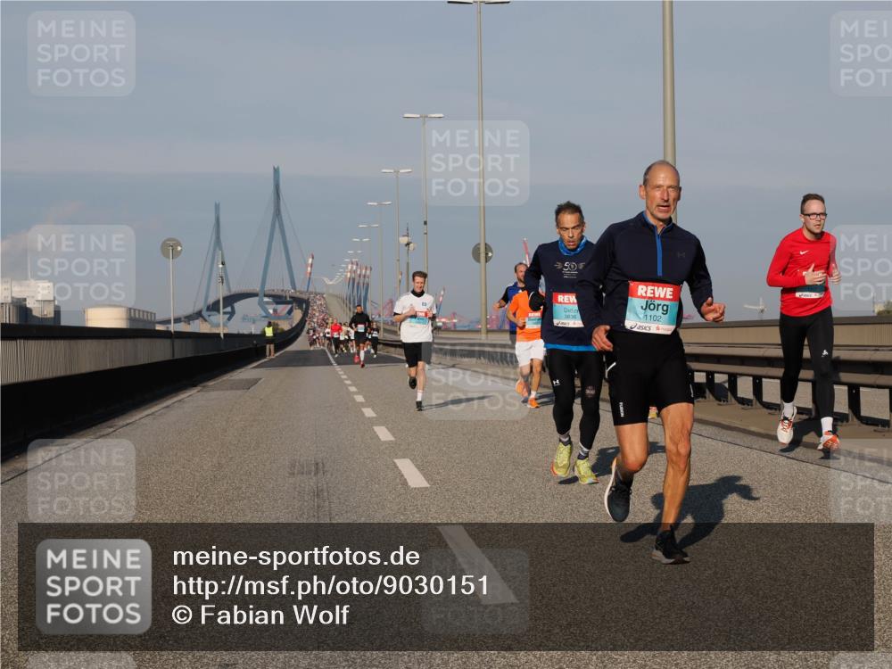 03.10.2025 - Köhlbrandbrückenlauf Fabian Wolf http://msf.ph/oto/9030151 03.10.2025 09:44:47 Position 3 350, 3836, 1102 meine-sportfotos.de