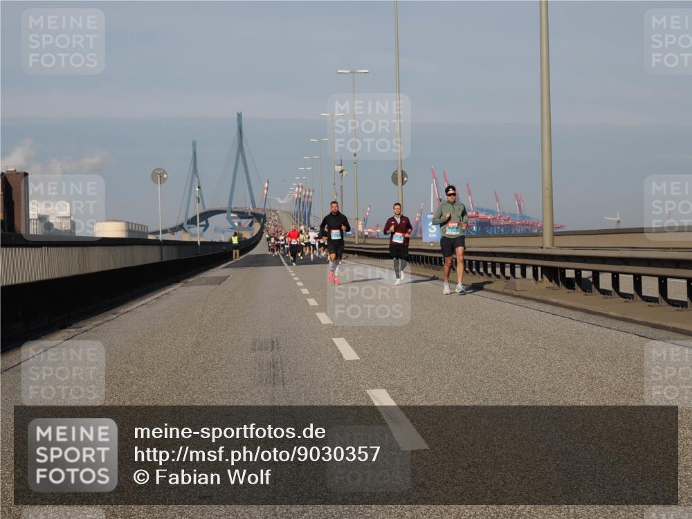 03.10.2025 - Köhlbrandbrückenlauf Fabian Wolf http://msf.ph/oto/9030357 03.10.2025 09:44:55 Position 3  meine-sportfotos.de
