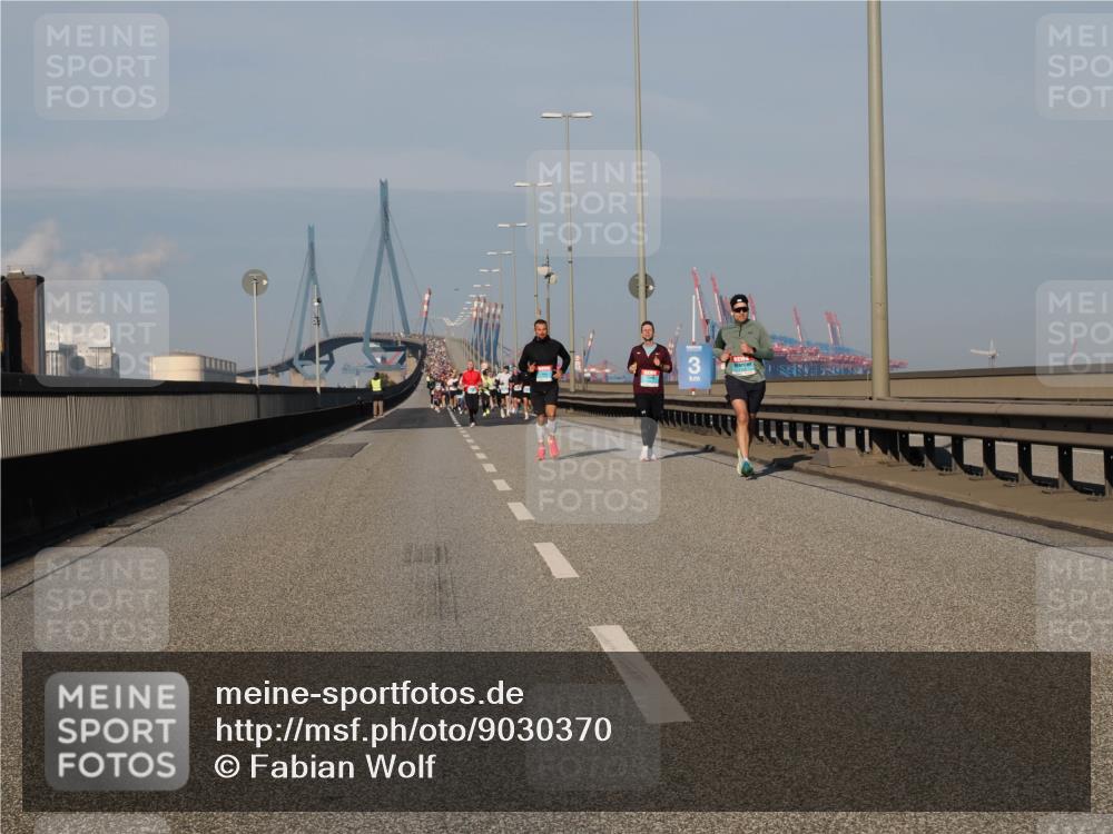 03.10.2025 - Köhlbrandbrückenlauf Fabian Wolf http://msf.ph/oto/9030370 03.10.2025 09:44:55 Position 3 3 meine-sportfotos.de