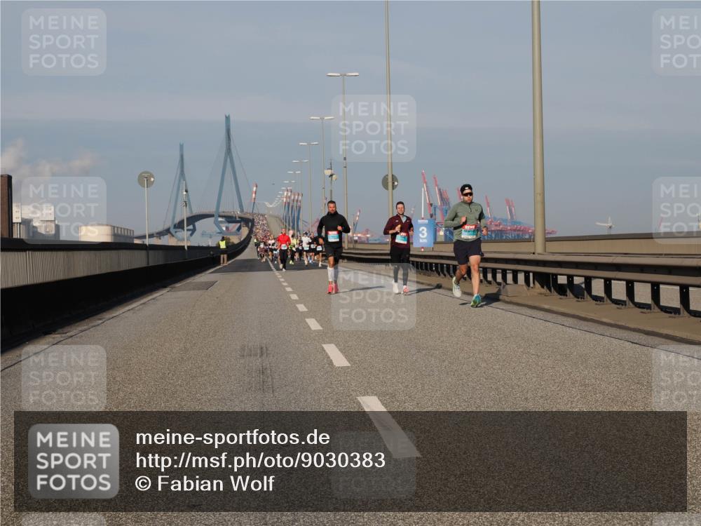 03.10.2025 - Köhlbrandbrückenlauf Fabian Wolf http://msf.ph/oto/9030383 03.10.2025 09:44:55 Position 3 3 meine-sportfotos.de