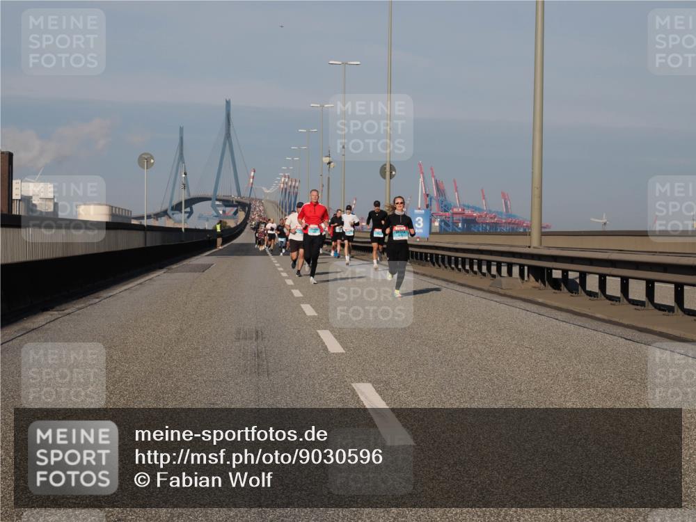 03.10.2025 - Köhlbrandbrückenlauf Fabian Wolf http://msf.ph/oto/9030596 03.10.2025 09:45:06 Position 3  meine-sportfotos.de
