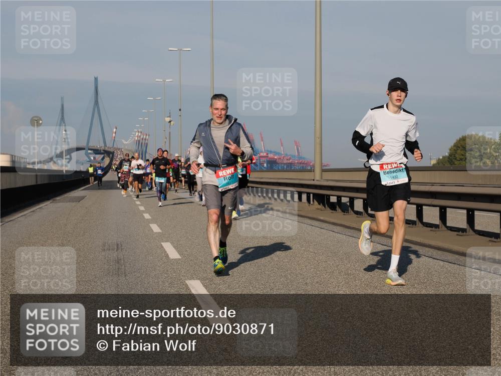 03.10.2025 - Köhlbrandbrückenlauf Fabian Wolf http://msf.ph/oto/9030871 03.10.2025 09:45:16 Position 3 1617, 1432 meine-sportfotos.de