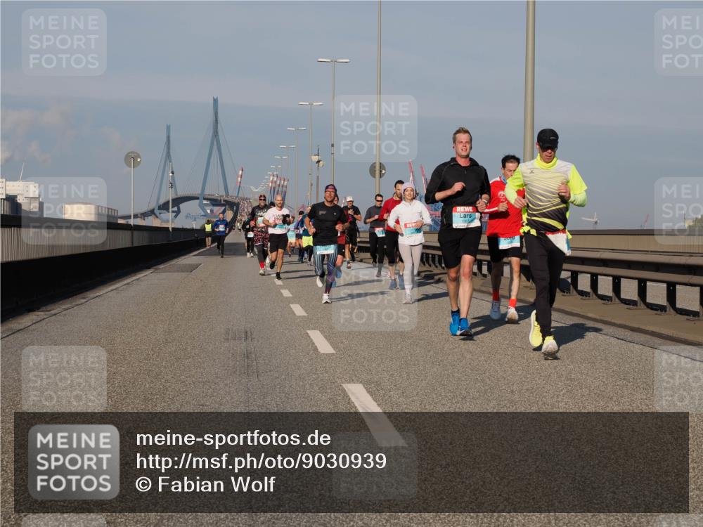 03.10.2025 - Köhlbrandbrückenlauf Fabian Wolf http://msf.ph/oto/9030939 03.10.2025 09:45:19 Position 3 1067 meine-sportfotos.de