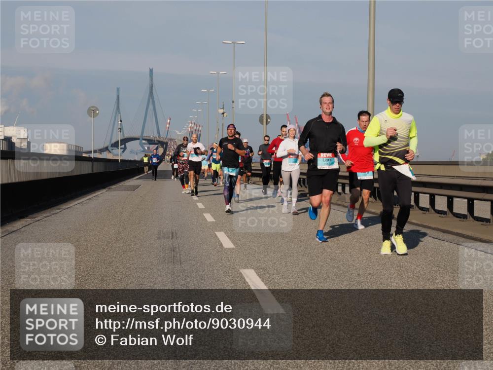 03.10.2025 - Köhlbrandbrückenlauf Fabian Wolf http://msf.ph/oto/9030944 03.10.2025 09:45:20 Position 3 1067 meine-sportfotos.de