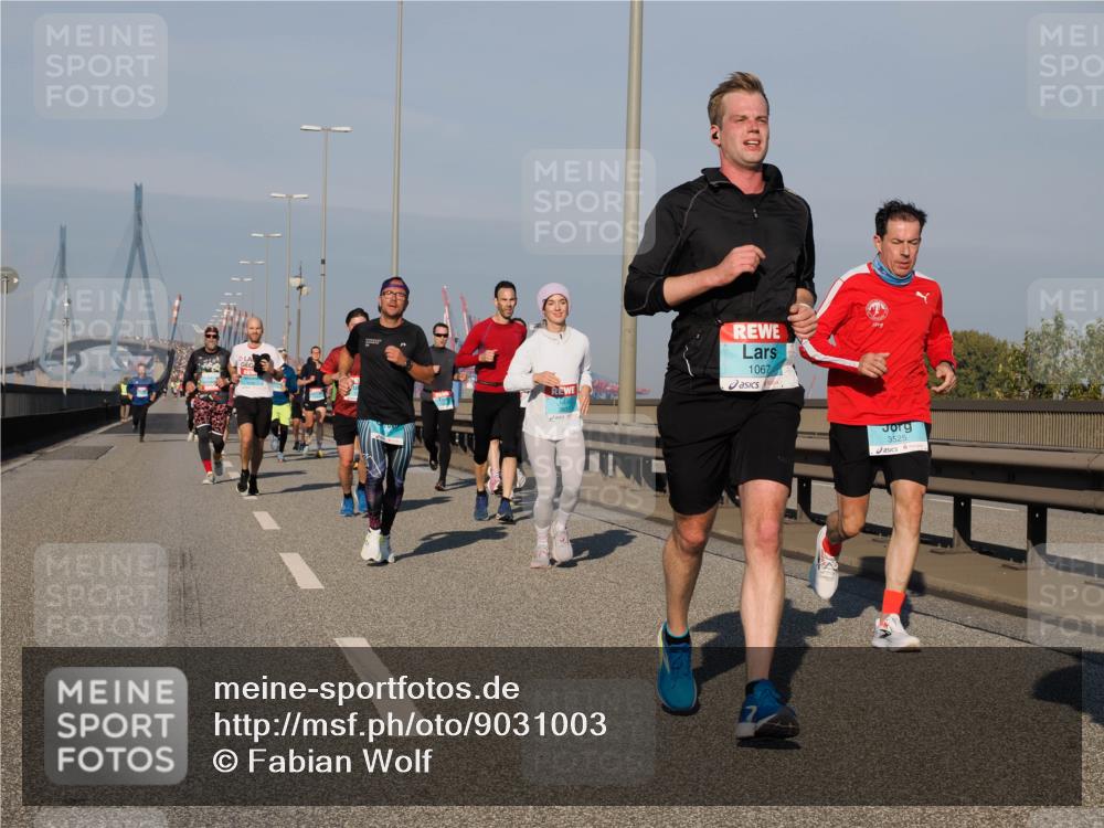 03.10.2025 - Köhlbrandbrückenlauf Fabian Wolf http://msf.ph/oto/9031003 03.10.2025 09:45:22 Position 3 1067, 3525 meine-sportfotos.de