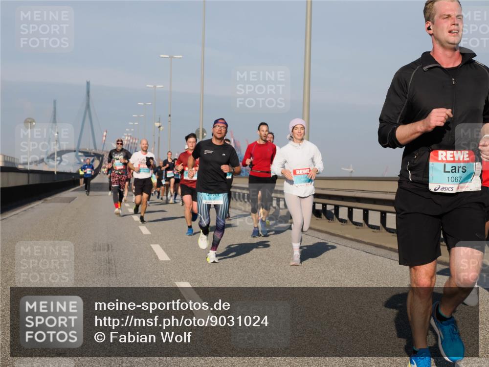 03.10.2025 - Köhlbrandbrückenlauf Fabian Wolf http://msf.ph/oto/9031024 03.10.2025 09:45:22 Position 3 1067 meine-sportfotos.de