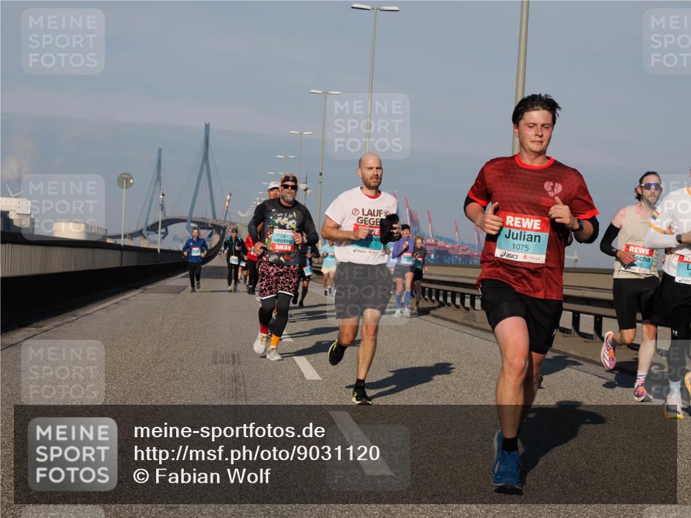 03.10.2025 - Köhlbrandbrückenlauf Fabian Wolf http://msf.ph/oto/9031120 03.10.2025 09:45:26 Position 3 1075 meine-sportfotos.de