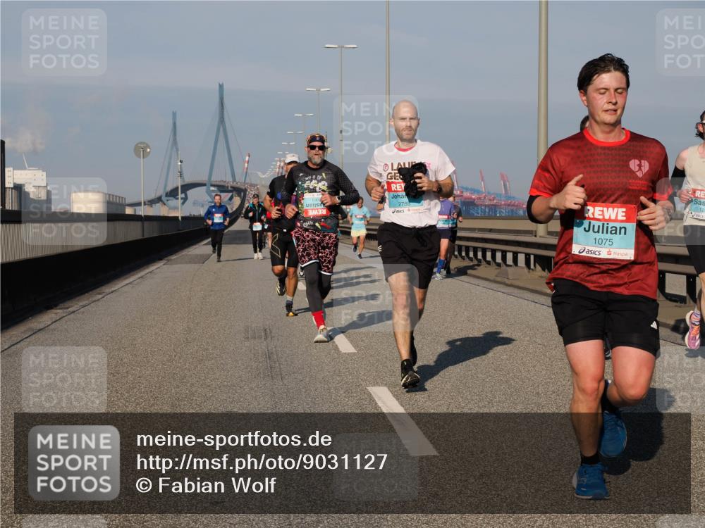 03.10.2025 - Köhlbrandbrückenlauf Fabian Wolf http://msf.ph/oto/9031127 03.10.2025 09:45:26 Position 3 2788, 1075, 120 meine-sportfotos.de