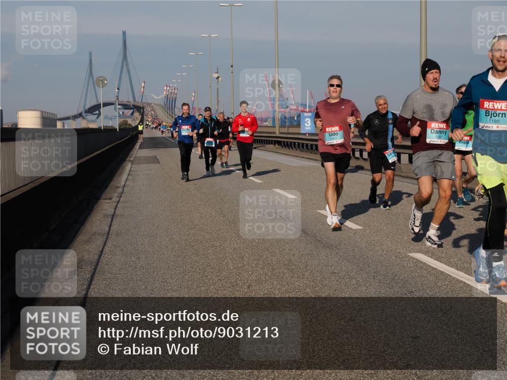03.10.2025 - Köhlbrandbrückenlauf Fabian Wolf http://msf.ph/oto/9031213 03.10.2025 09:45:30 Position 3 3, 1237, 2710, 1185 meine-sportfotos.de