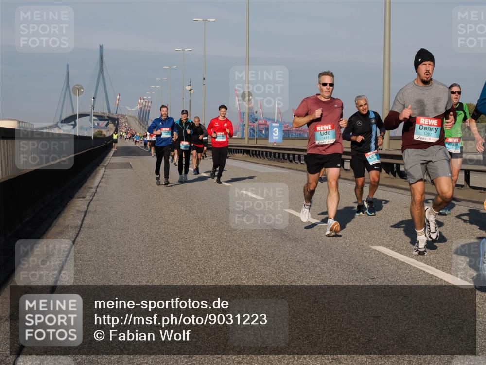 03.10.2025 - Köhlbrandbrückenlauf Fabian Wolf http://msf.ph/oto/9031223 03.10.2025 09:45:31 Position 3 3, 1411, 1237 meine-sportfotos.de