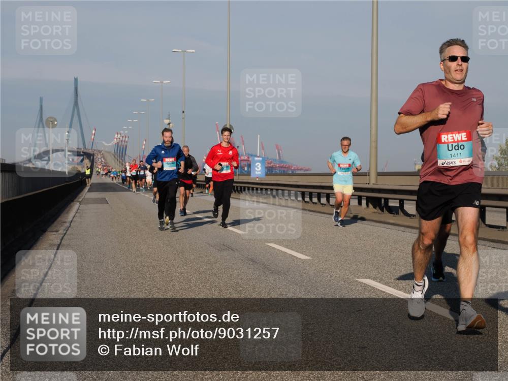 03.10.2025 - Köhlbrandbrückenlauf Fabian Wolf http://msf.ph/oto/9031257 03.10.2025 09:45:32 Position 3 1411 meine-sportfotos.de
