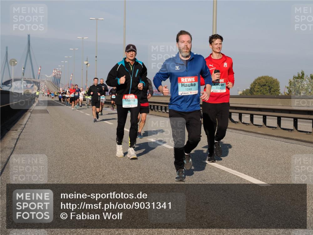 03.10.2025 - Köhlbrandbrückenlauf Fabian Wolf http://msf.ph/oto/9031341 03.10.2025 09:45:36 Position 3 1175, 1249, 1118 meine-sportfotos.de