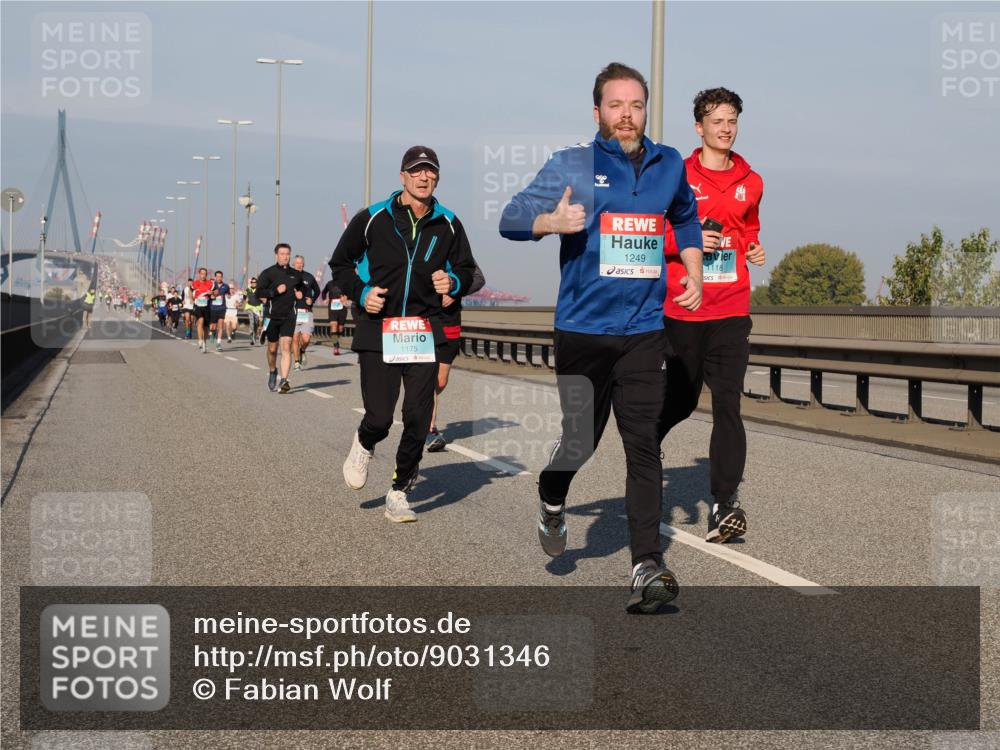 03.10.2025 - Köhlbrandbrückenlauf Fabian Wolf http://msf.ph/oto/9031346 03.10.2025 09:45:36 Position 3 1175, 1249, 1118 meine-sportfotos.de