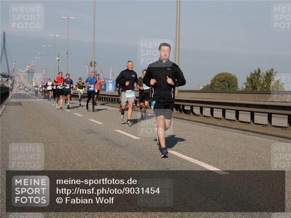 03.10.2025 - Köhlbrandbrückenlauf Fabian Wolf http://msf.ph/oto/9031454 03.10.2025 09:45:41 Position 3 3 meine-sportfotos.de