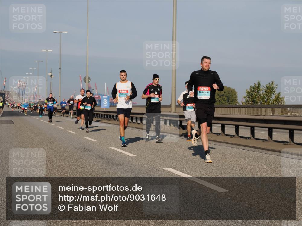 03.10.2025 - Köhlbrandbrückenlauf Fabian Wolf http://msf.ph/oto/9031648 03.10.2025 09:45:54 Position 3 3, 3343, 1197 meine-sportfotos.de