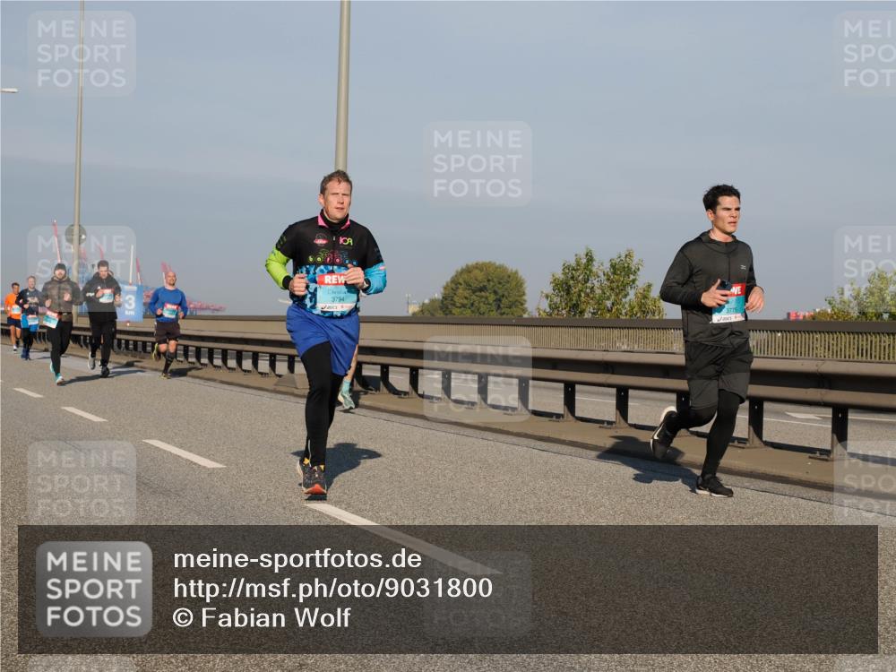 03.10.2025 - Köhlbrandbrückenlauf Fabian Wolf http://msf.ph/oto/9031800 03.10.2025 09:46:03 Position 3 3, 3794, 3775 meine-sportfotos.de