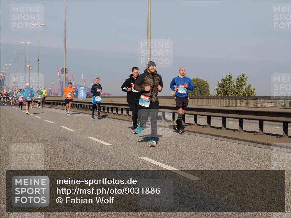 03.10.2025 - Köhlbrandbrückenlauf Fabian Wolf http://msf.ph/oto/9031886 03.10.2025 09:46:08 Position 3 3, 2959, 1157 meine-sportfotos.de
