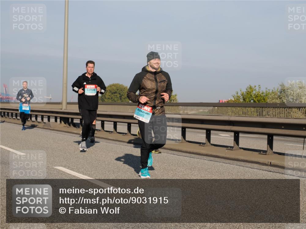 03.10.2025 - Köhlbrandbrückenlauf Fabian Wolf http://msf.ph/oto/9031915 03.10.2025 09:46:09 Position 3 1122, 2959 meine-sportfotos.de
